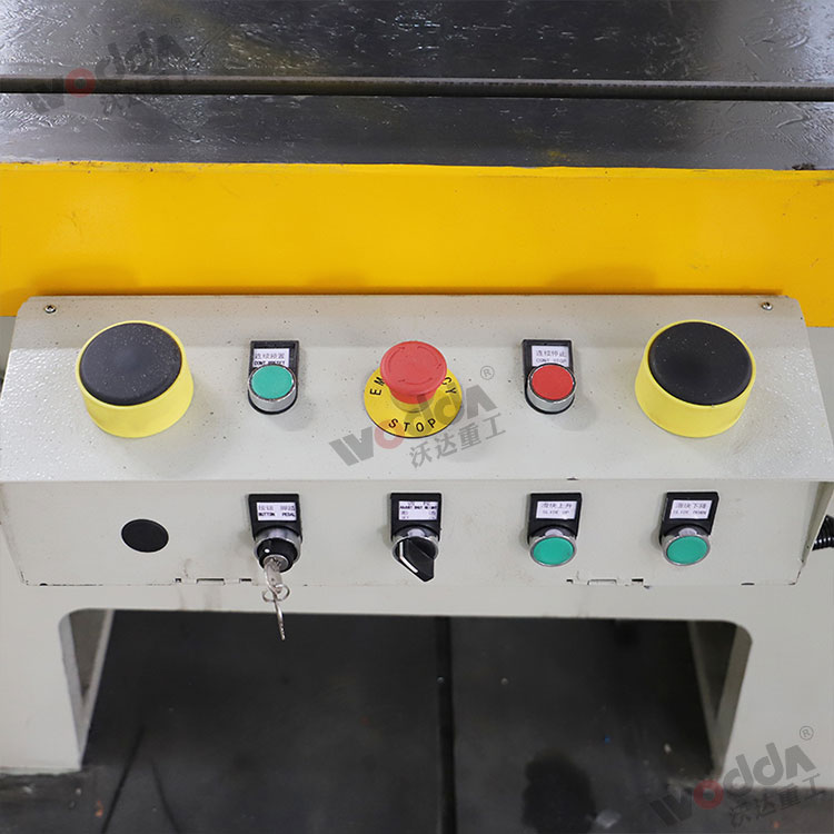 63噸沖床價(jià)格_63t氣動(dòng)沖床廠家 - 山東沃達(dá)重工機(jī)床